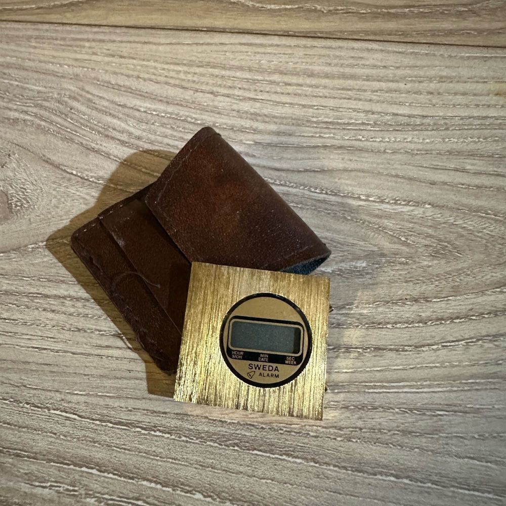 Sweda clock - NWT